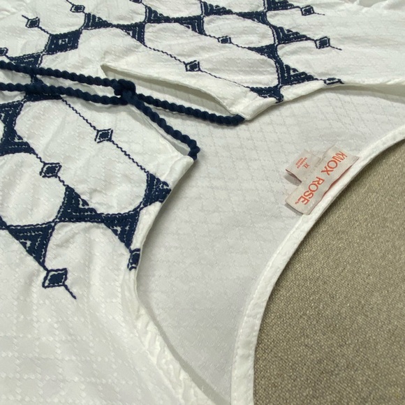 Knox Rose White Blouse with Navy Embroidery XL - Picture 5 of 7